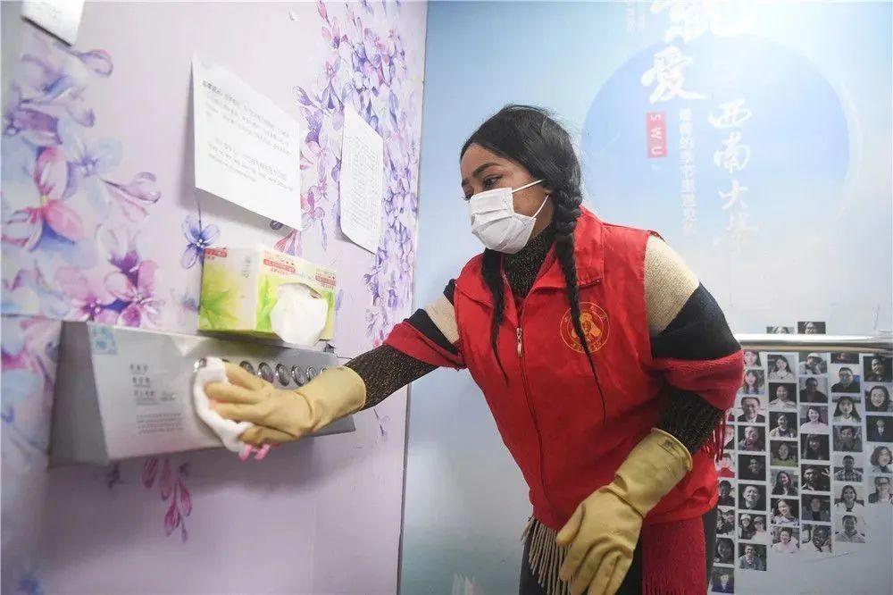 震惊！捏造“留学生强闯火车站”谣言者被拘，真相令人愤怒！