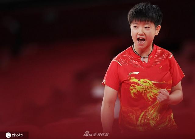 震撼！孙颖莎4-0横扫伊藤美诚，国乒小魔王再创辉煌！