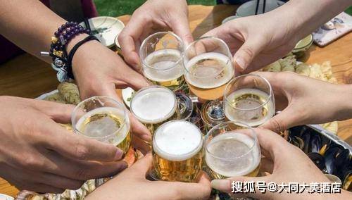震惊！特朗普怒批：哈佛很多学生连2+2都不会做，美国教育怎么了？